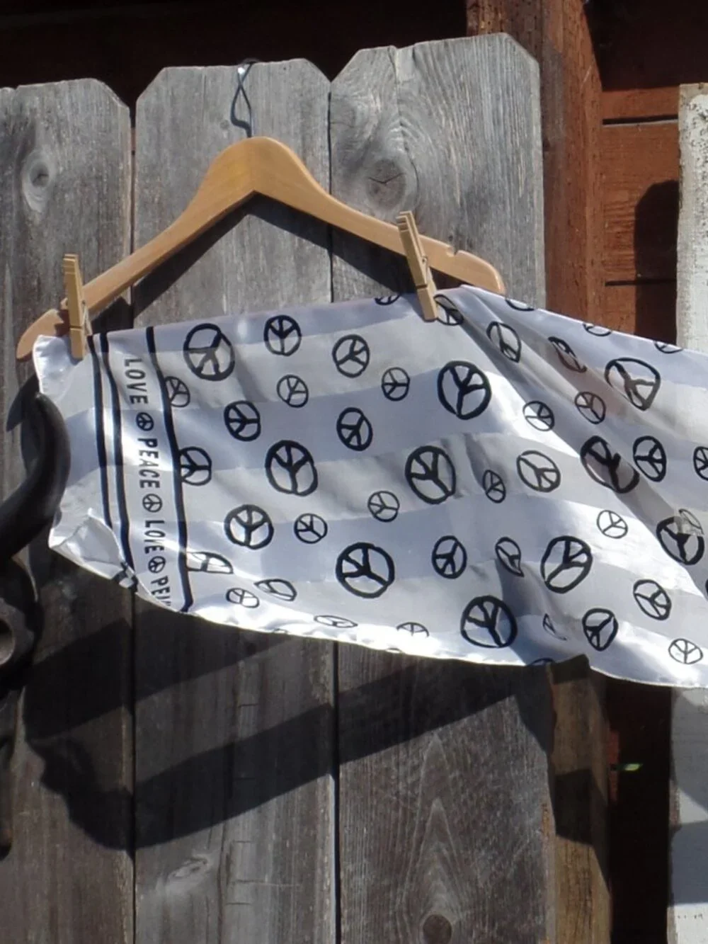 PEACE LOVE Scarf